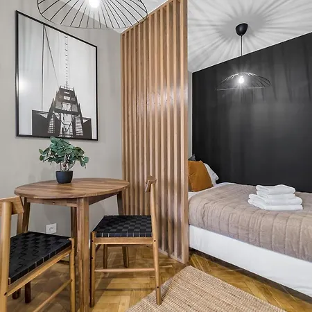 Park Sady Zoliborskie Modern By Bookinghost Lägenhet *