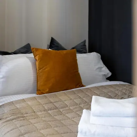 Park Sady Zoliborskie Modern By Bookinghost *